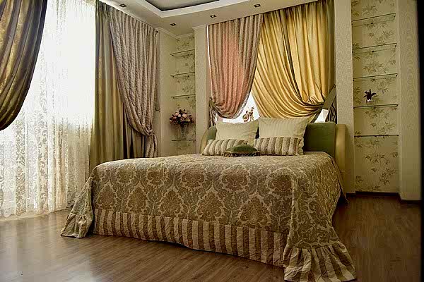 Покрывало с вензелем