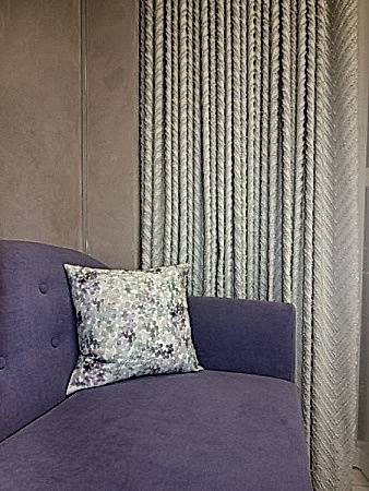 Шторы на кухню из объемной ткани