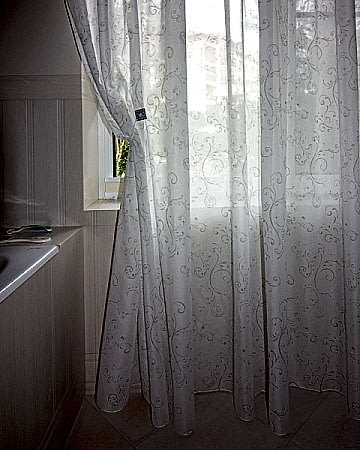 Тюль для ванной комнаты