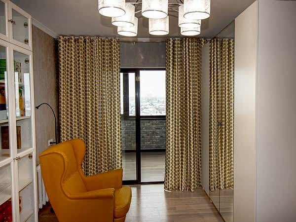 Яркие шторы из хлопка на люверсах