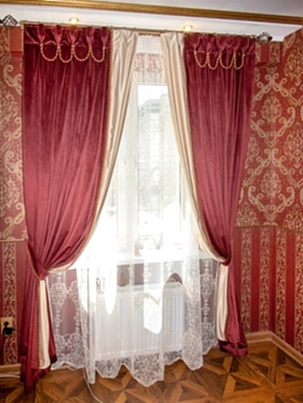 Шторы из бархата в кабинет