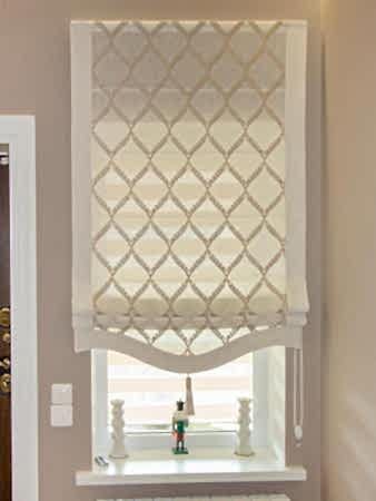 Римские шторы с фигурным низом