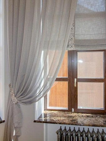 Шторы в зал с высокими потолками