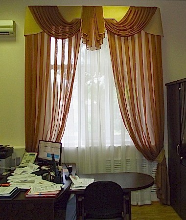 Легкие шторы в приемную