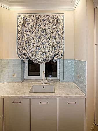 Лондонские шторы с вышивкой