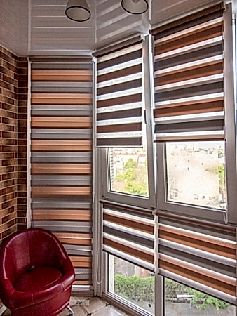 Рулонные шторы на балкон день-ночь