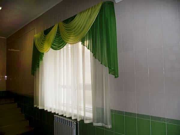 Шторы с ламбрекеном для школы