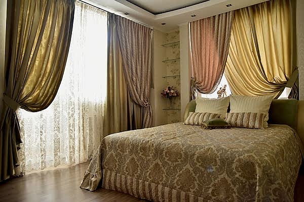 Покрывало с вензелем