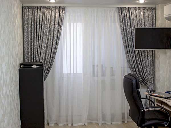 Шторы в кабинет из серебристого жаккарда
