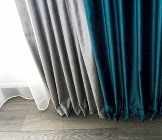 Шторы в спальню из серого бархата и атласа