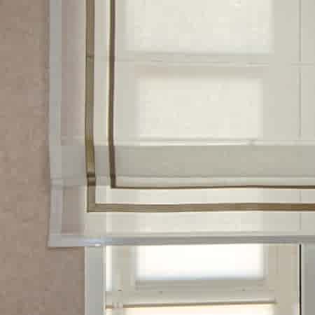 Римские шторы с окантовкой из репсовых лент