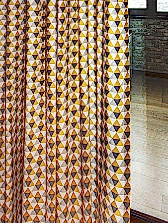 Яркие шторы из хлопка на люверсах