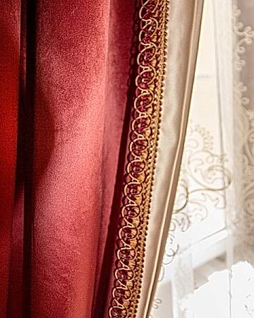 Шторы из бархата в кабинет