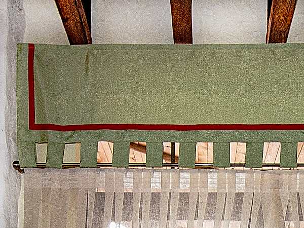 Шторы с ламбрекеном в ресторан