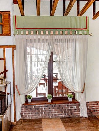 Шторы с ламбрекеном в ресторан