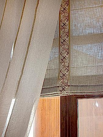 Шторы в зал с высокими потолками